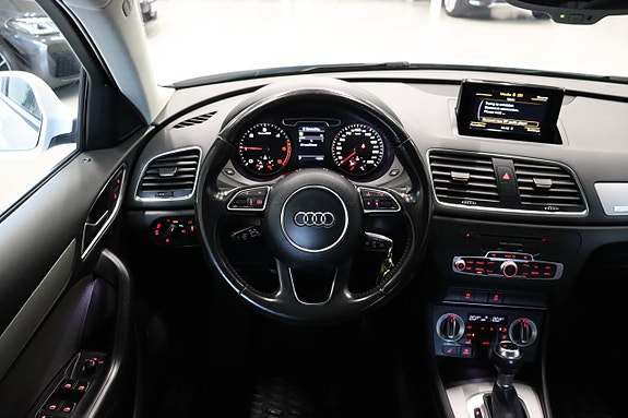 Audi Q3 12 of 25