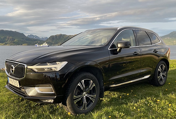 Volvo XC60 2 of 13