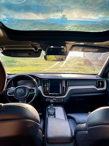 Volvo XC60 9 of 13