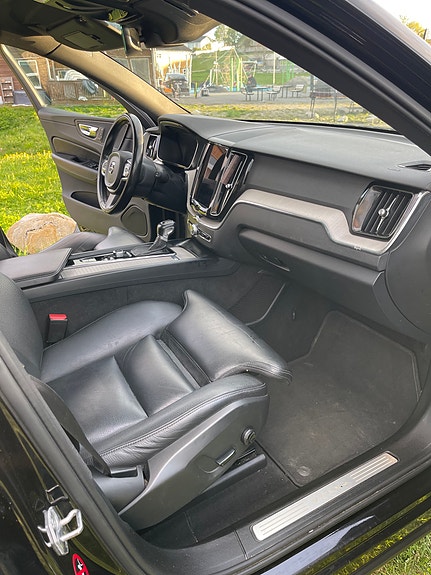 Volvo XC60 6 of 13