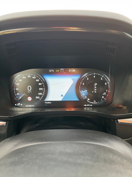 Volvo XC60 10 of 13