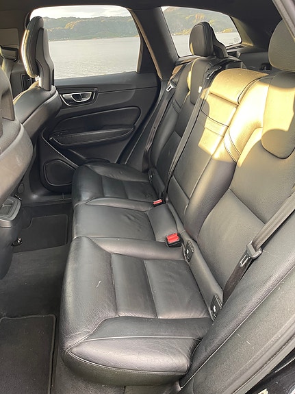 Volvo XC60 7 of 13