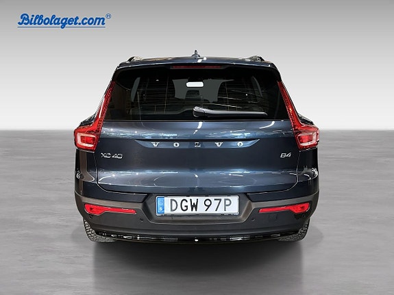 Volvo XC40 7 of 16