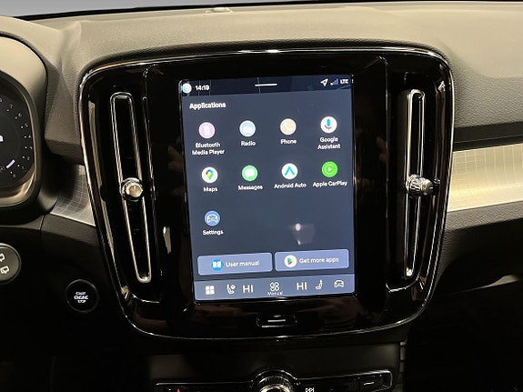 Volvo XC40 13 of 16