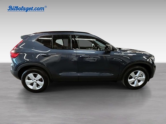 Volvo XC40 5 of 16
