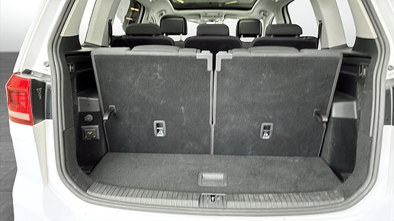 Volkswagen Touran 14 of 16