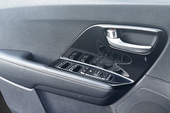 Kia Niro 11 of 21