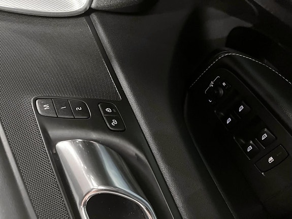 Volvo XC60 12 of 19