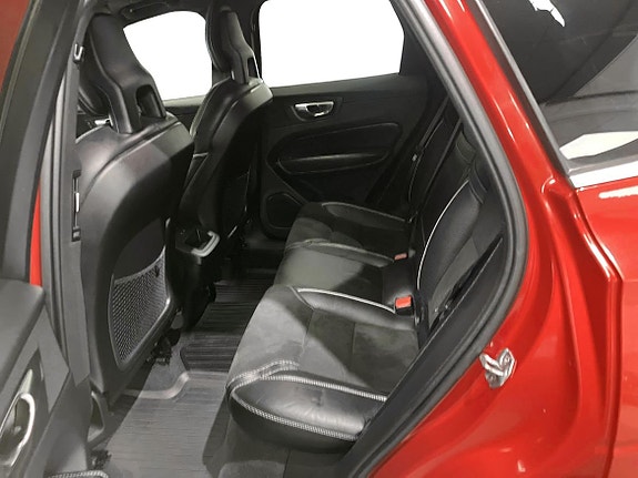 Volvo XC60 7 of 19