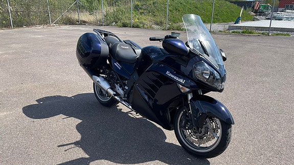 Kawasaki 1400GTR 4 of 5