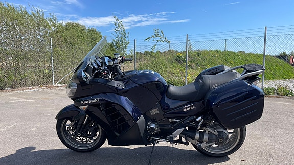 Kawasaki 1400GTR 2 of 5