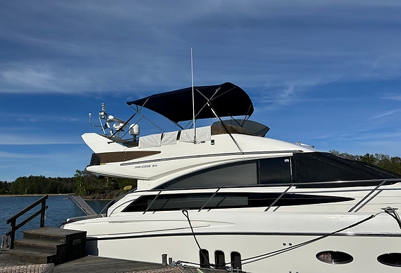 Princess 54 flybridge 2 of 10