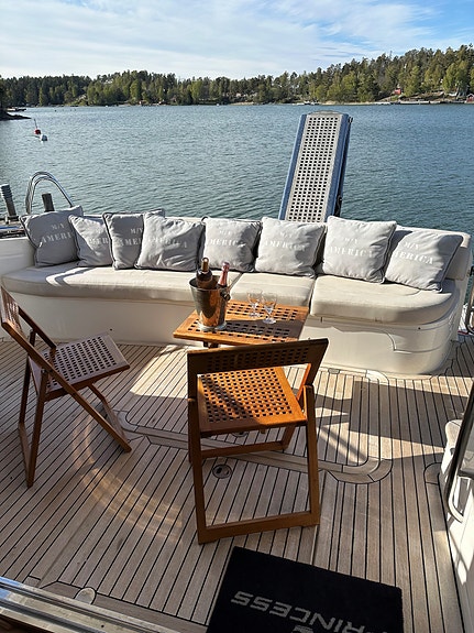Princess 54 flybridge 4 of 10