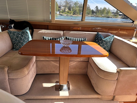 Princess 54 flybridge 8 of 10