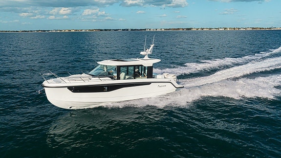 Yamarin Aura Cabin med 2 x Yamaha F250