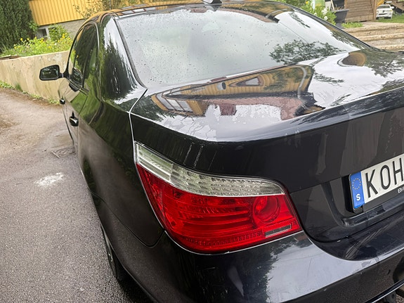 BMW 520d 4 of 5