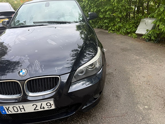 BMW 520d 2 of 5