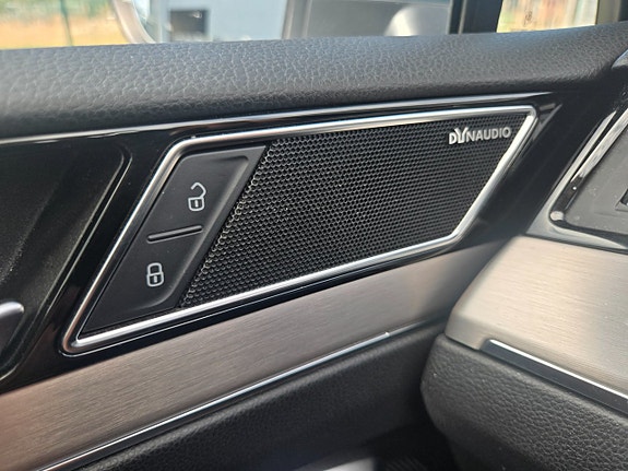 Volkswagen Passat Alltrack 16 of 21