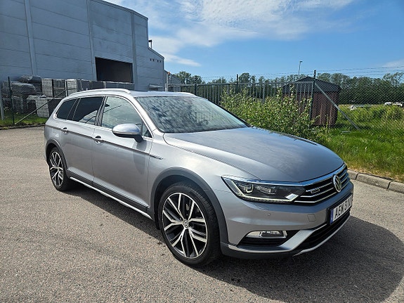 Volkswagen Passat Alltrack 6 of 21