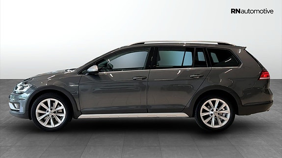 Volkswagen Golf I 2 of 5