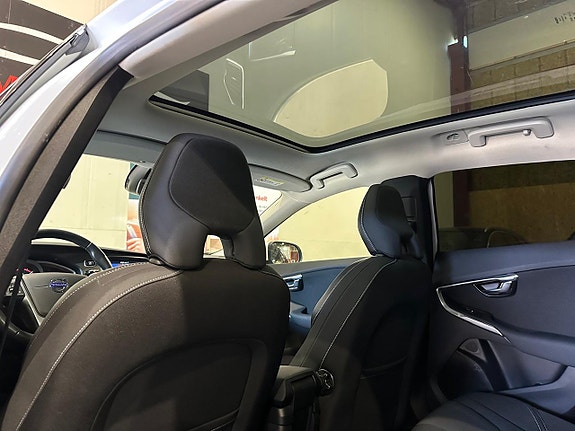 Volvo V40 9 of 20