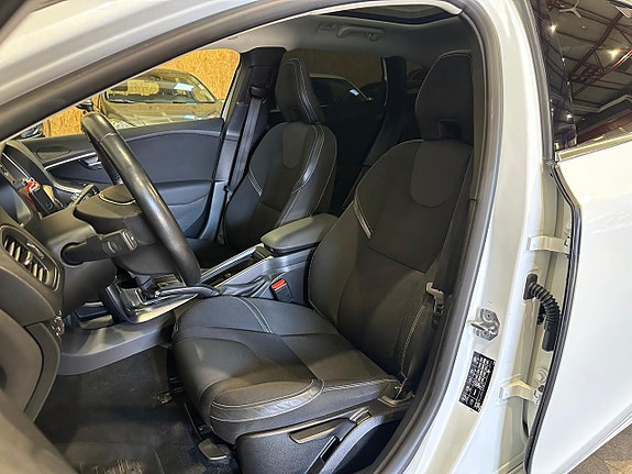 Volvo V40 10 of 20