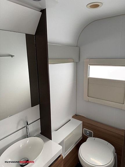 Adria ALPINA 663HT 20 of 24