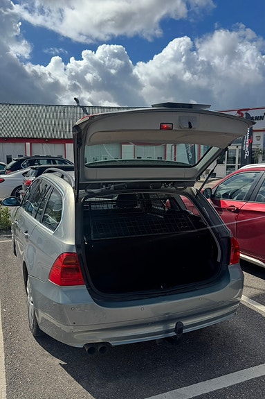 BMW 325i 4 of 8