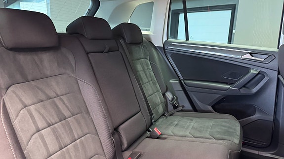 Volkswagen Tiguan 10 of 19