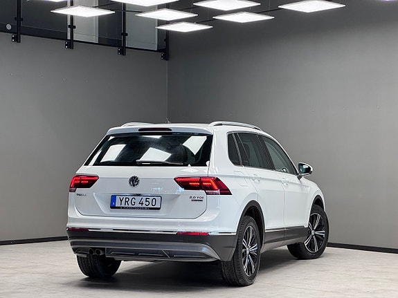 Volkswagen Tiguan 2 of 19