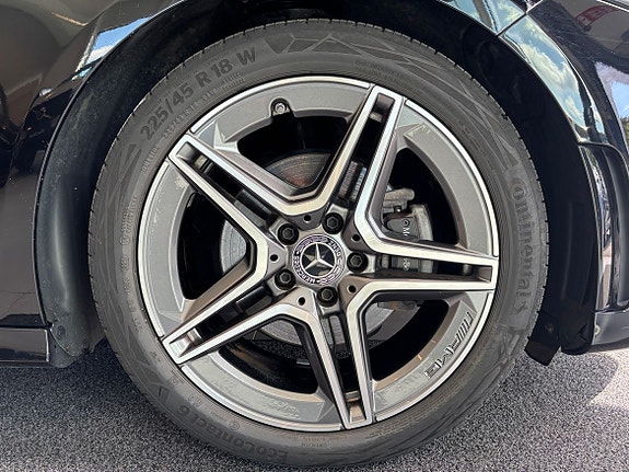Mercedes-Benz A200 11 of 11