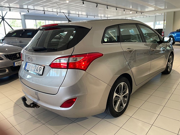 Hyundai i30 4 of 5