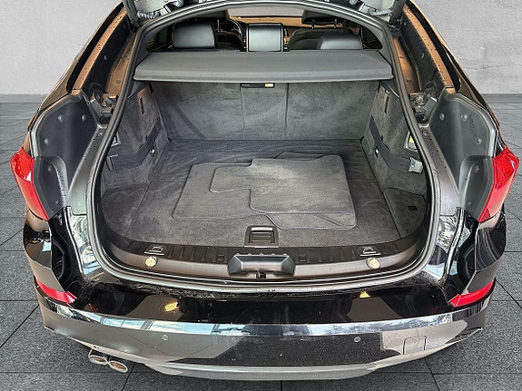 BMW 530d 4 of 5