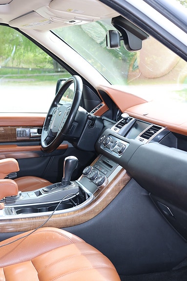 Land Rover Range Rover Sport 4 of 5