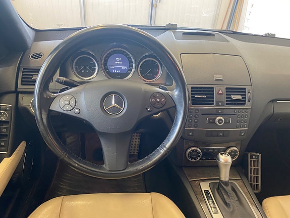Mercedes-Benz C350 5 of 5