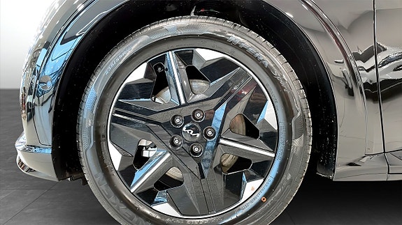 Kia EV6 9 of 12