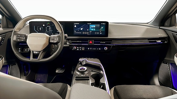 Kia EV6 4 of 12