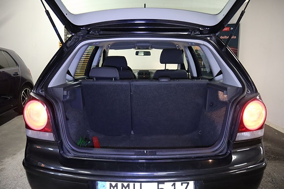 Volkswagen Polo 10 of 21