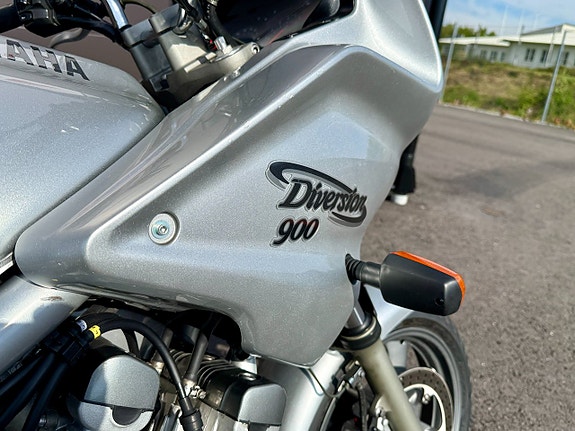Yamaha XJ900S 0.9 5 of 5