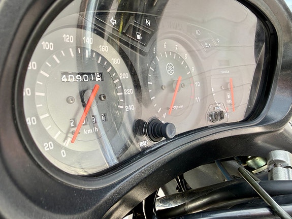 Yamaha XJ900S 0.9 11 of 18
