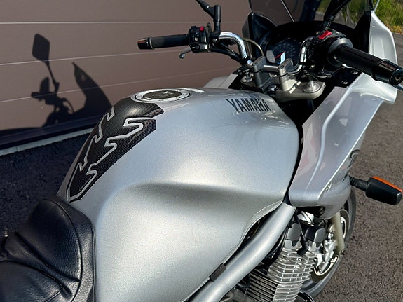 Yamaha XJ900S 0.9 4 of 5