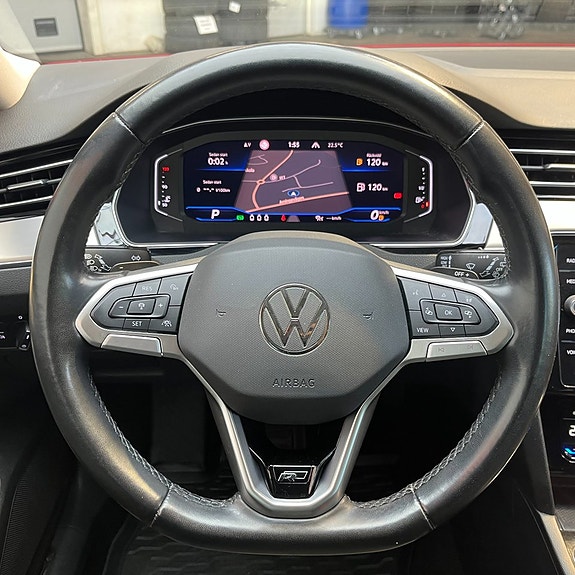 Volkswagen Passat 8 of 11