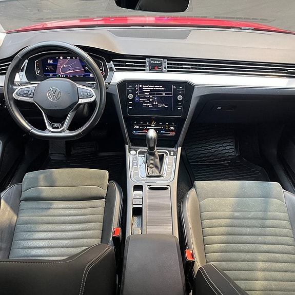 Volkswagen Passat 7 of 11