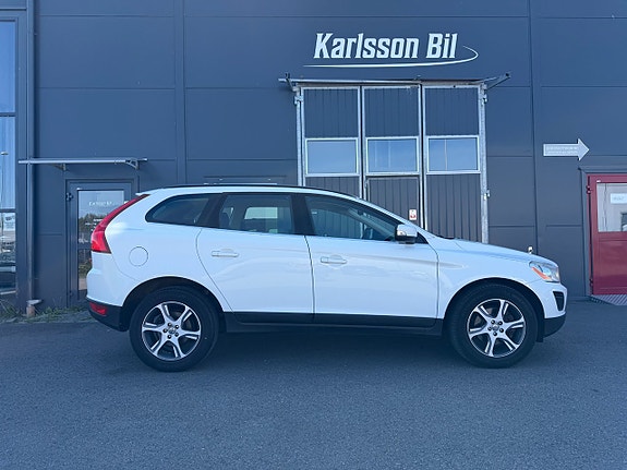 Volvo XC60 4 of 5