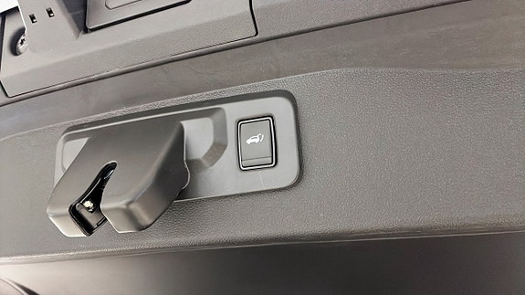 Renault Scenic E-Tech 11 of 12