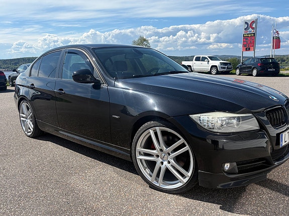 BMW 320d 4 of 4