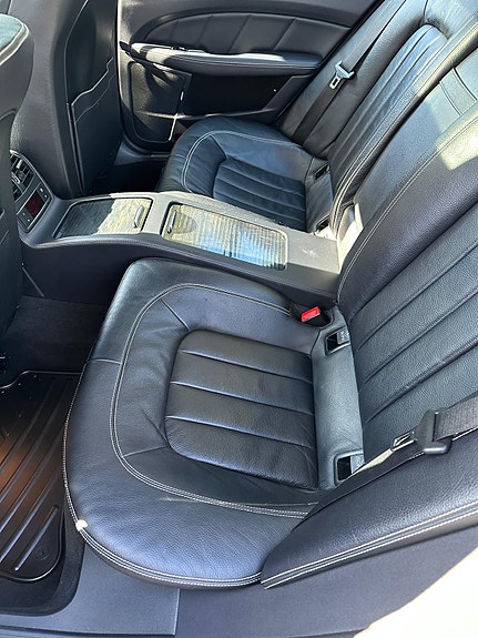 Mercedes-Benz CLS350 3 of 10