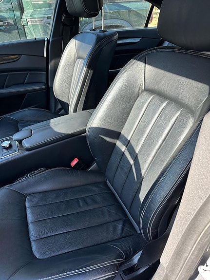 Mercedes-Benz CLS350 6 of 10