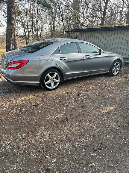 Mercedes-Benz CLS350 4 of 10