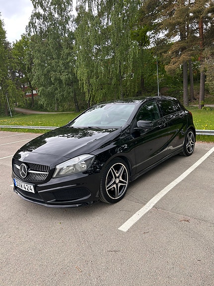 Mercedes-Benz A180 3 of 5